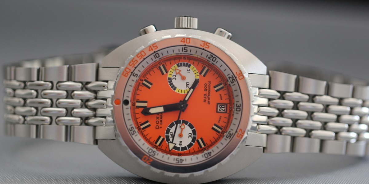 DIVE INTO WATCHES